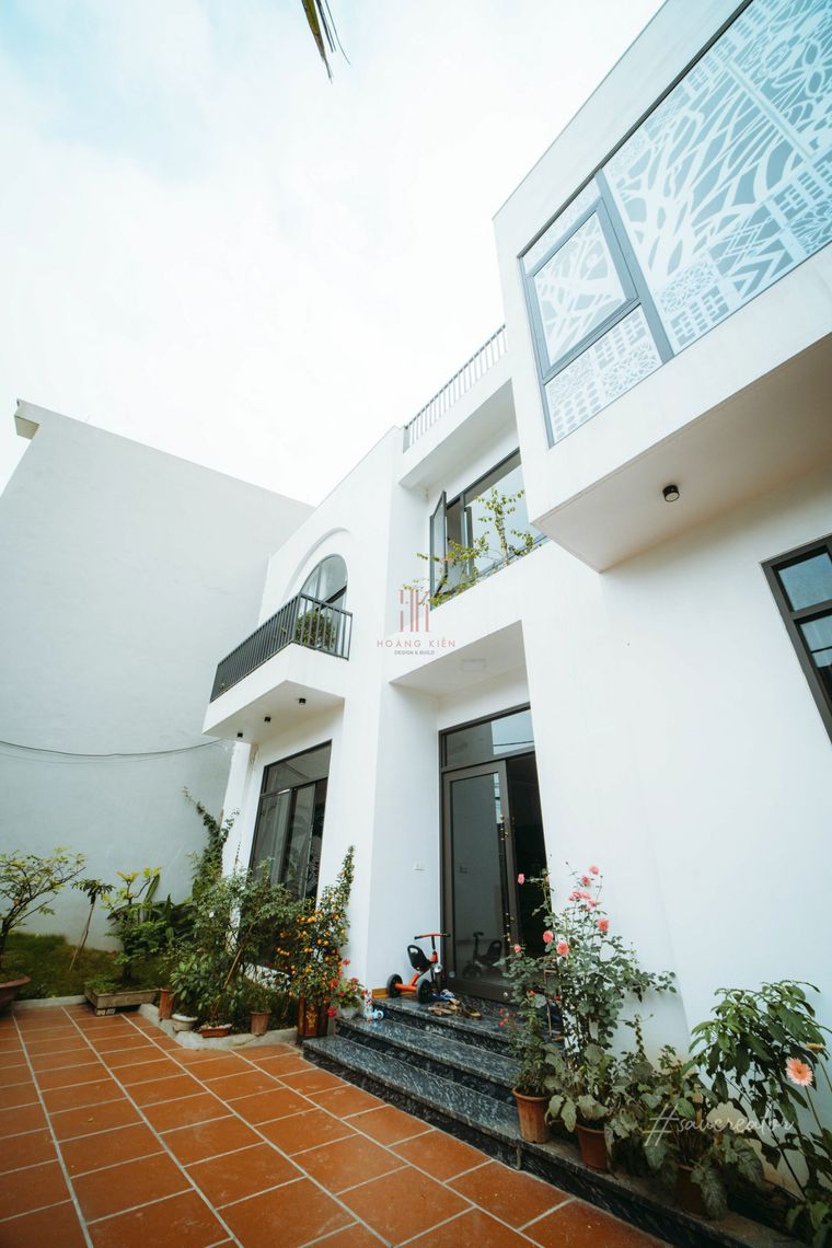 SUI HOUSE