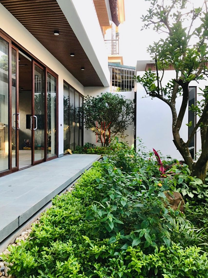 TT HOUSE